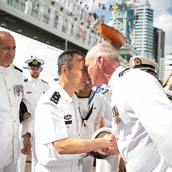 (992)《历史的记忆》1-8 纪念海外华人图片库上线1000期图片展;中国海军舰艇访问新西兰