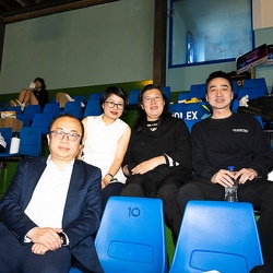 (984)王俊超代总领事参加第八届《奥克兰友谊杯》羽毛球团体赛为获奖运动员颁奖